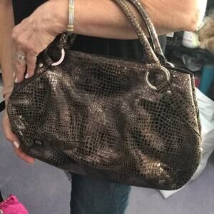 Hype Textured Metallic purple interior handbag